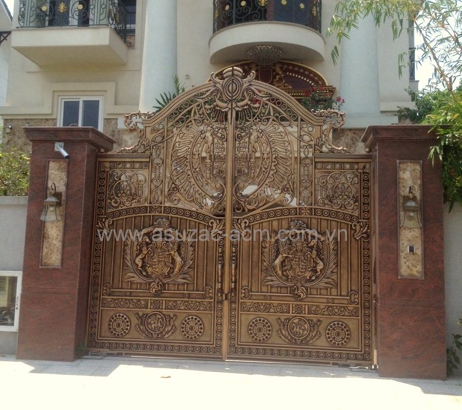 CỔNG BUCKINGHAM – HỒ CHÍ MINH