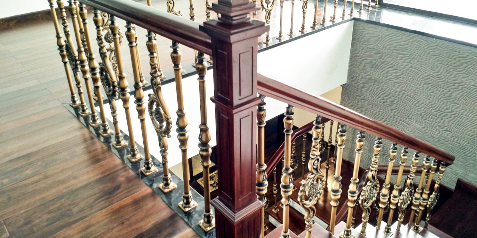 CÔNG TRÌNH TRỤ CẦU THANG WARI