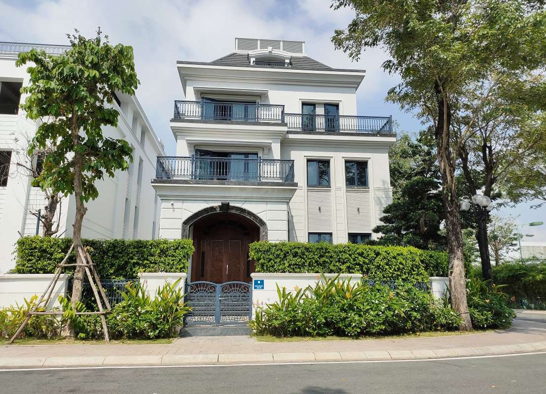 CÔNG TRÌNH CỔNG – BAN CÔNG NHÔM ĐÚC VILLA VINHOME